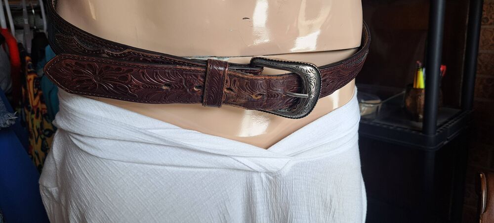 Ariat Size 34 Tooled Leather Western Belt Brown Floral Embossed Silver Tone Buck